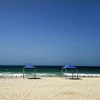 Sous le sommeil exactement