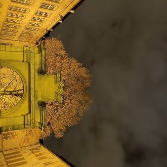 Lorsque les voiles carguées s'enroulent autour des vergues