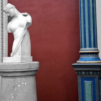 L'homme des petites menées