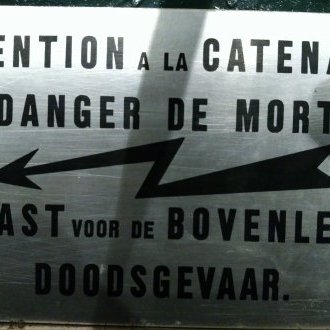 attention à la caténaire