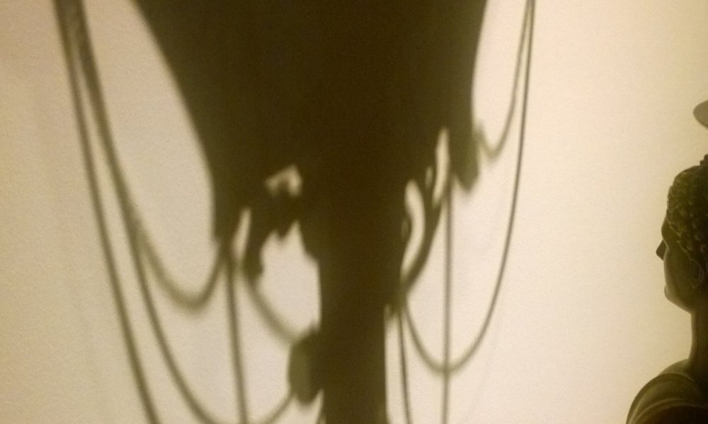 Les yeux grand fermés