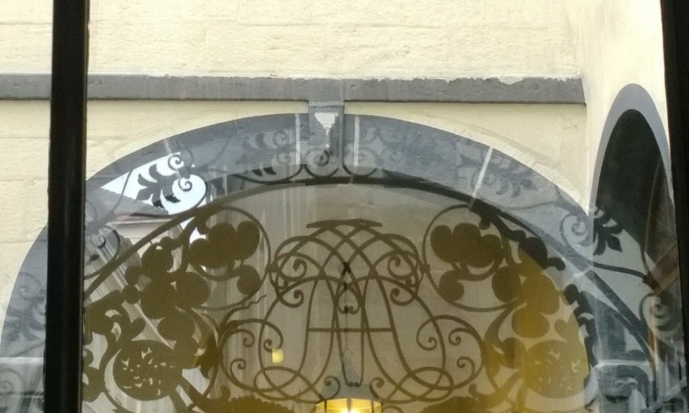 Voluptueuses volutes