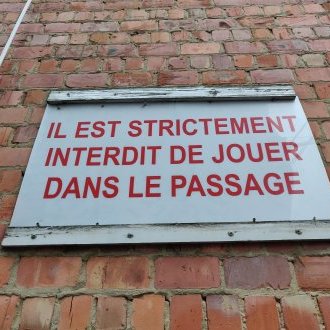 Strictement interdit de jouer