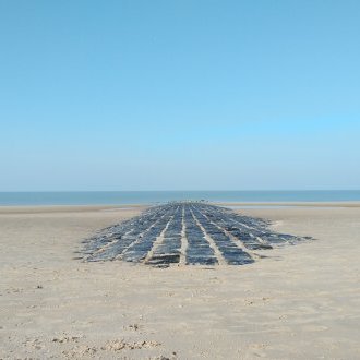 Tenir à l'écart des désinvoltes flots atones