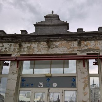 Mainmorte d'aplomb