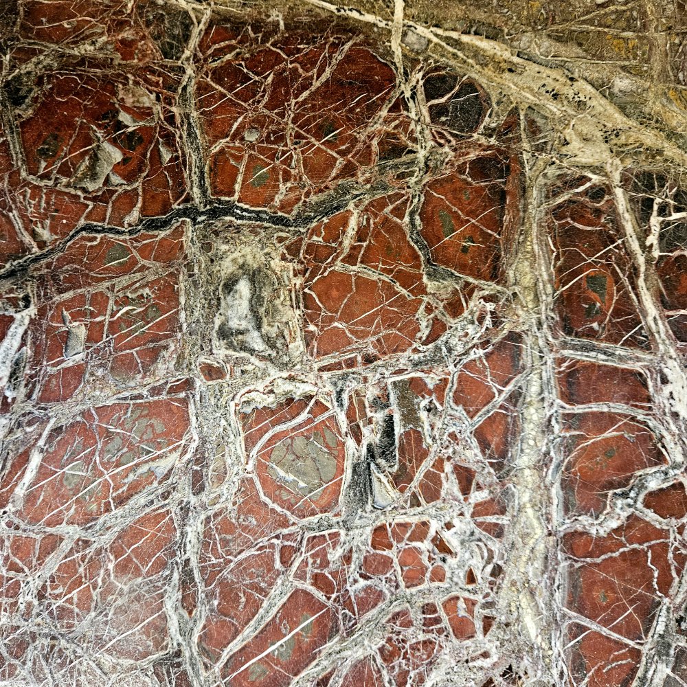 Inscription dans le marbre