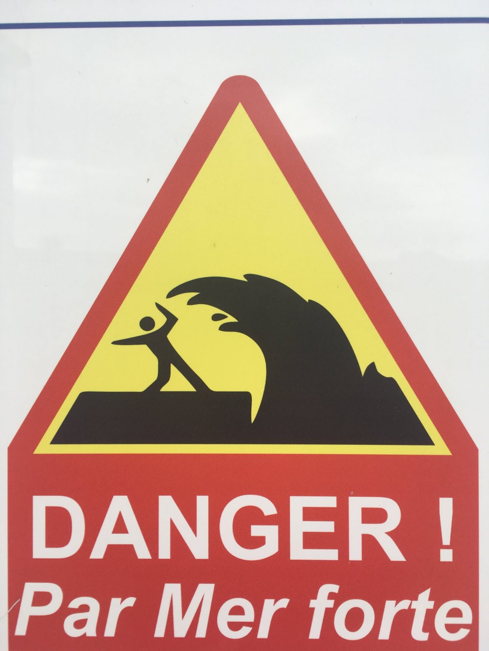 danger par mer forte