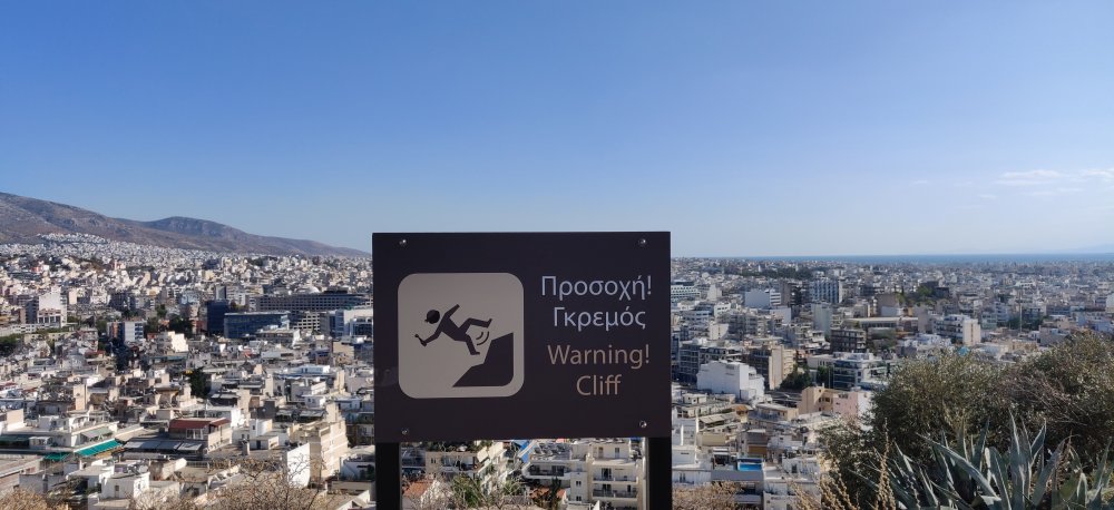Warning clif