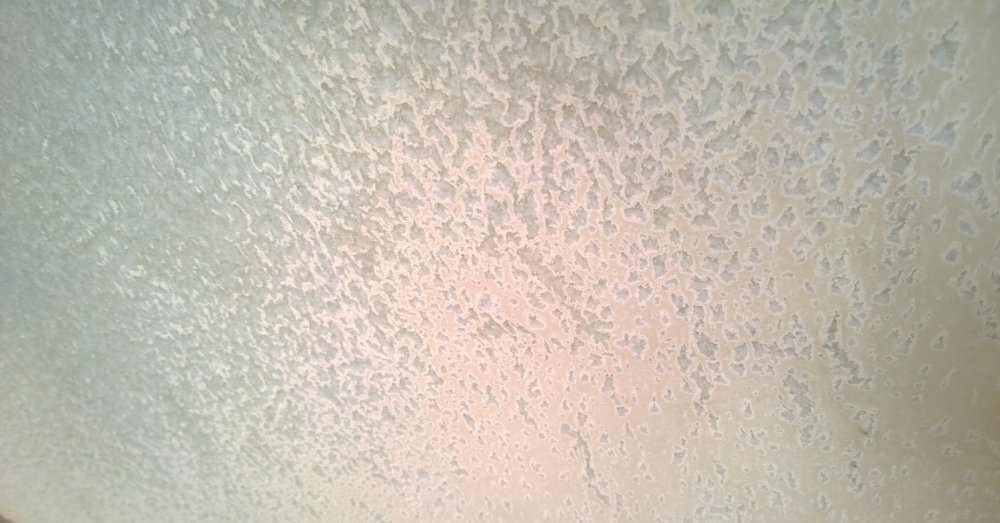 Perdue dans une extase lunaire.