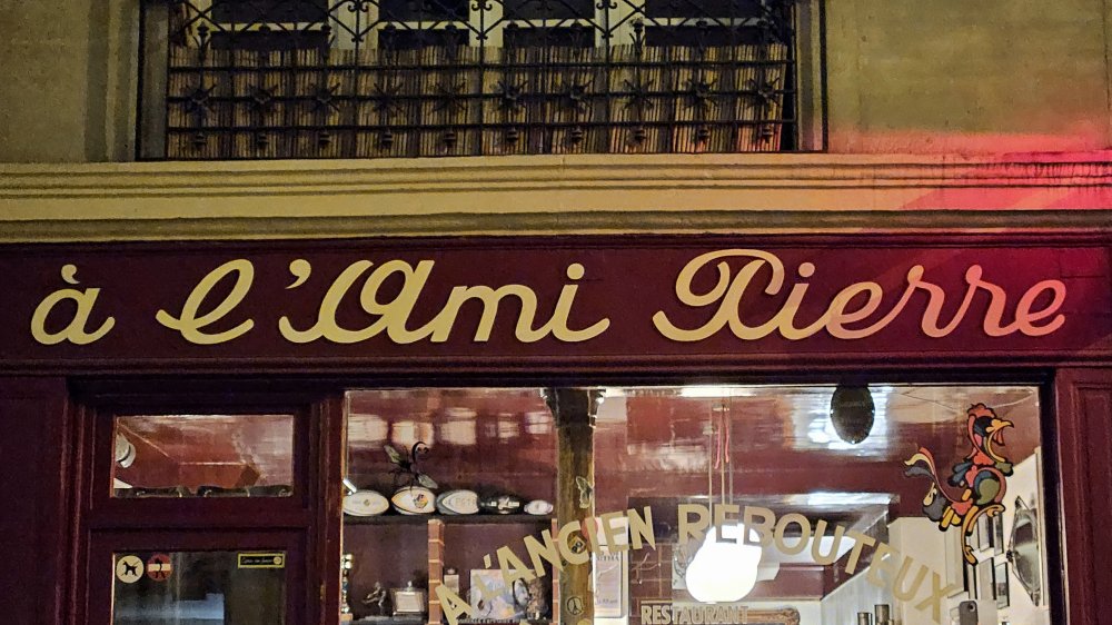 Comment ça ni réunions, ni bals, ni soirées, ni redoutes ?