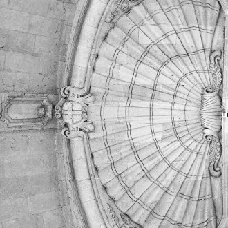 Comme les rides d'une onde sous un caressant zéphyr