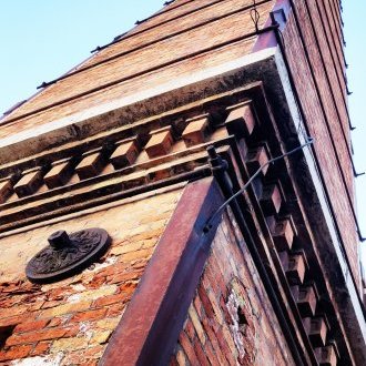 Réveiller par le retour au silence