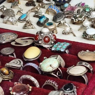 Faux bijoux