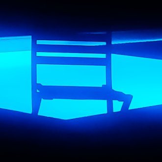 Des ricanements de silence